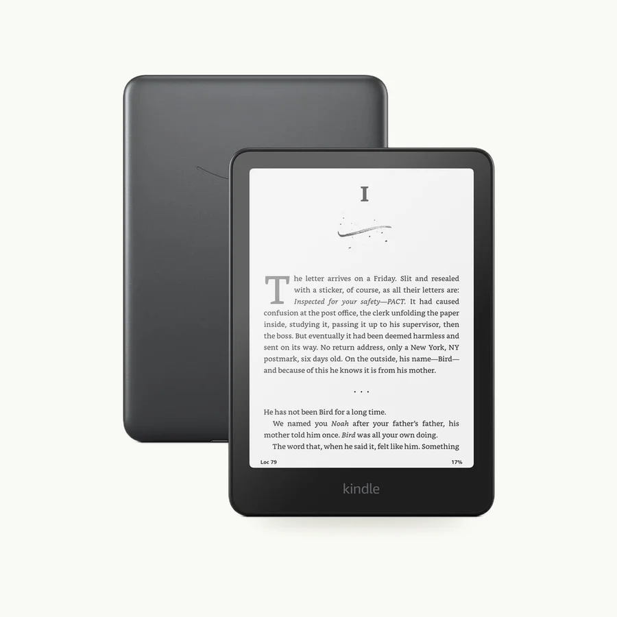 Kindle Paperwhite Signature Edition: Black Kindle Paperwhite Signature Edition, back and front, with text on the screen