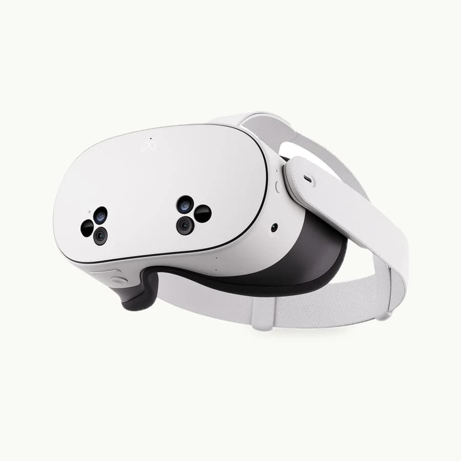 Meta Quest 3S (128GB): White Meta Quest 3S headset with its soft strap shown alone at a three-quarter angle